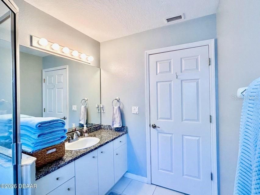 Activo con contrato: $499,900 (3 camas, 2 baños, 1631 Pies cuadrados)