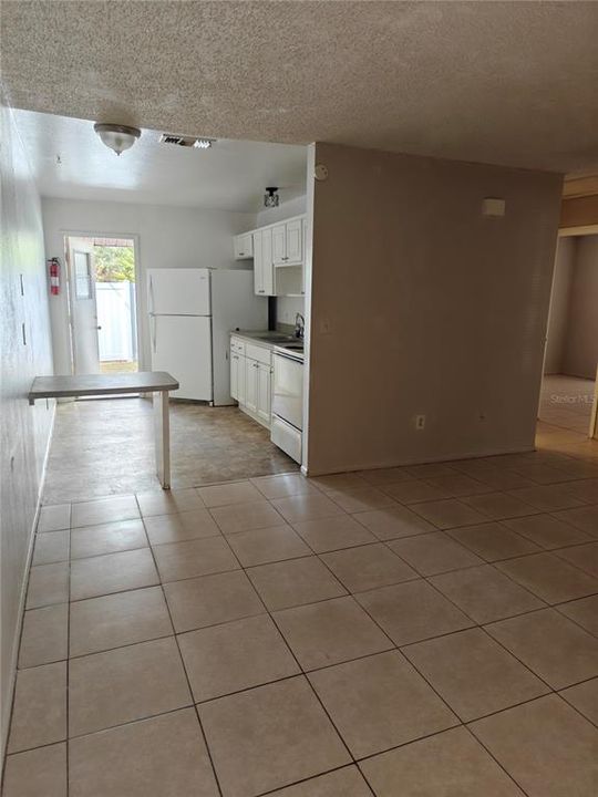 На продажу: $420,000 (4 спален, 0 ванн, 1566 Квадратных фут)