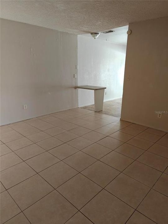 На продажу: $420,000 (4 спален, 0 ванн, 1566 Квадратных фут)