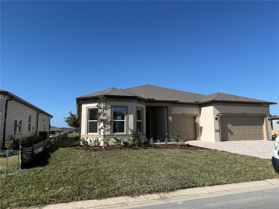 Vendido Recientemente: $639,950 (3 camas, 3 baños, 2808 Pies cuadrados)
