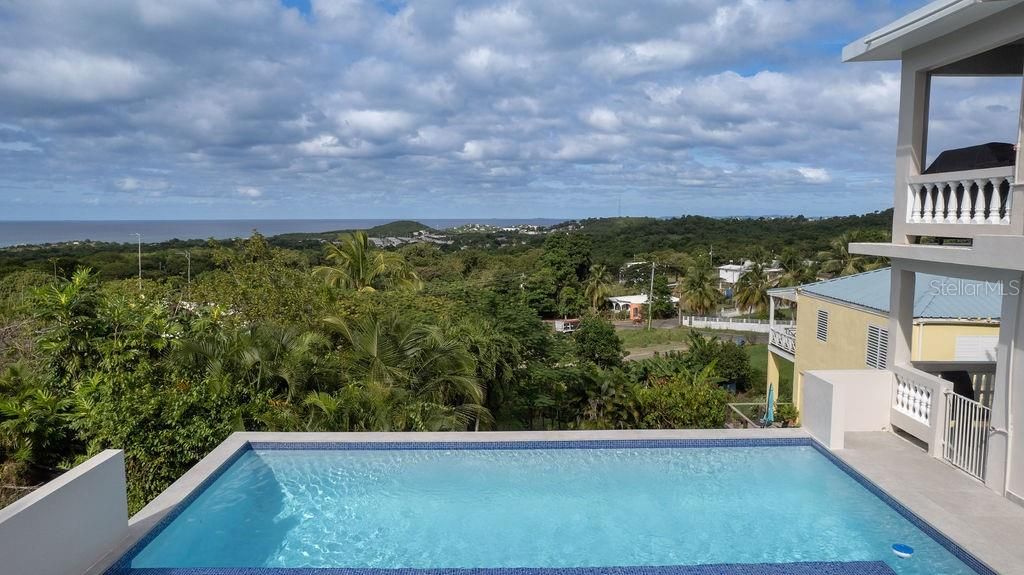En Venta: $910,000 (3 camas, 2 baños, 3050 Pies cuadrados)