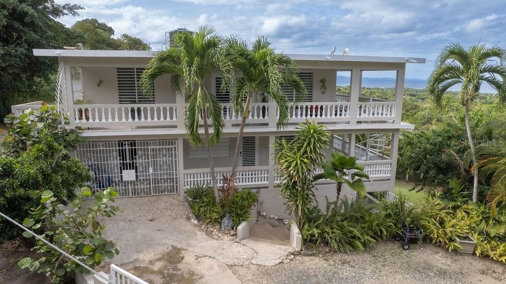 En Venta: $910,000 (3 camas, 2 baños, 3050 Pies cuadrados)