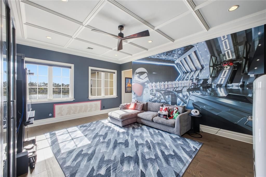 Activo con contrato: $7,495,000 (5 camas, 5 baños, 4649 Pies cuadrados)