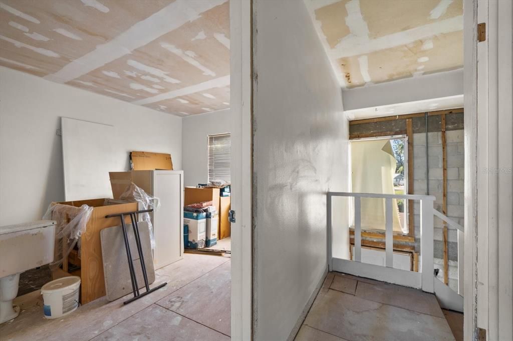 For Sale: $495,000 (2 beds, 1 baths, 1200 Square Feet)