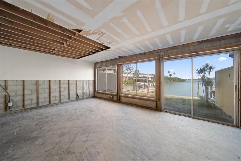 For Sale: $495,000 (2 beds, 1 baths, 1200 Square Feet)