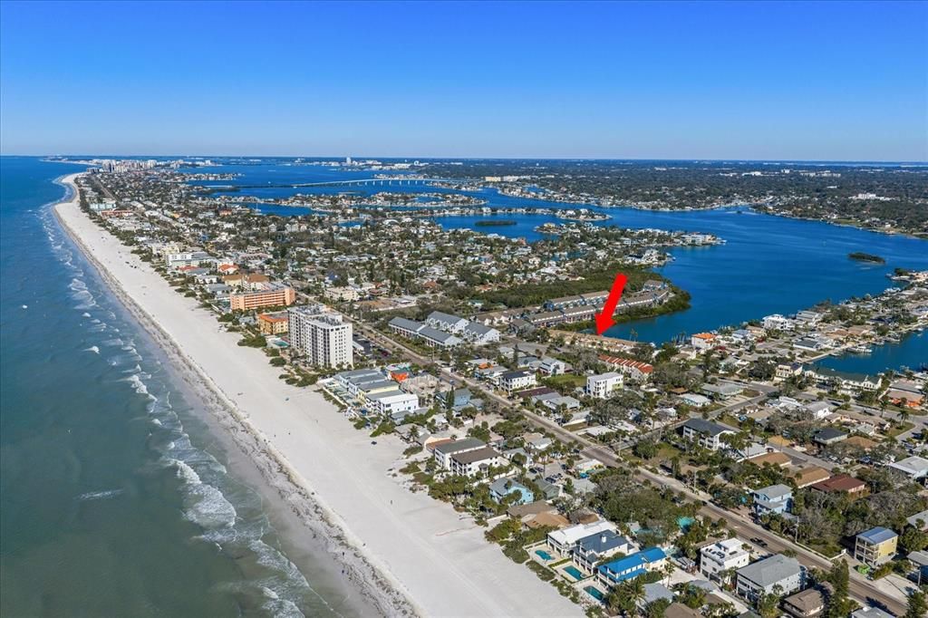 For Sale: $495,000 (2 beds, 1 baths, 1200 Square Feet)