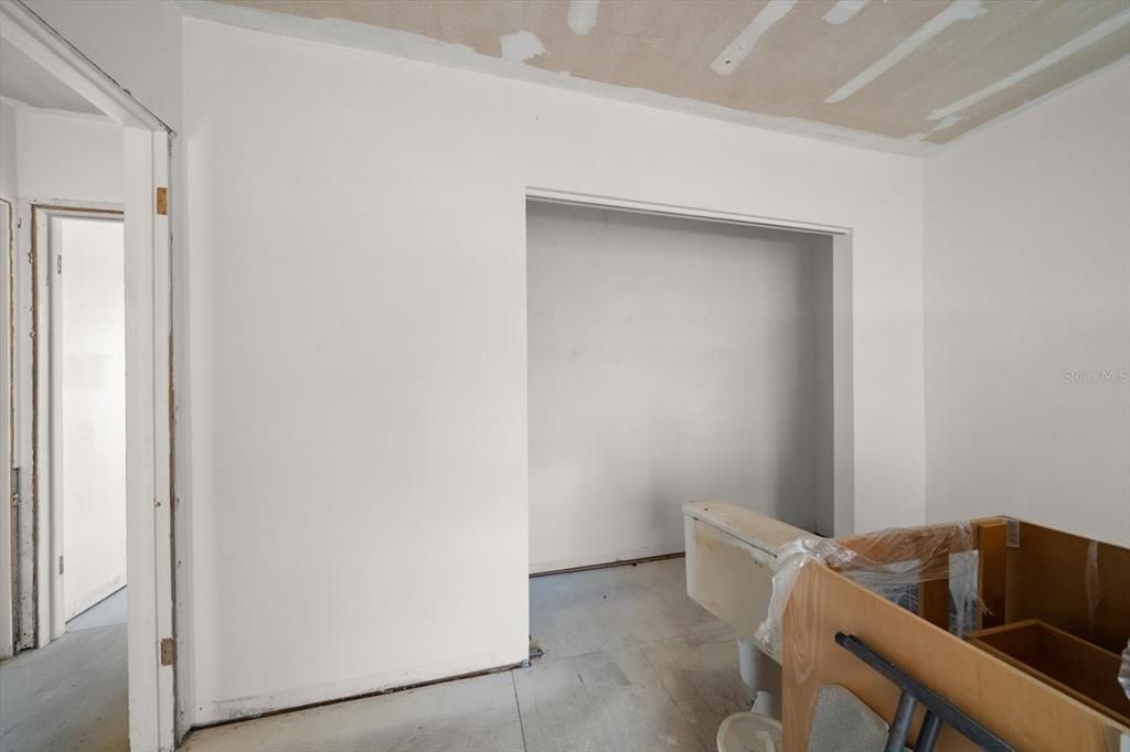 For Sale: $495,000 (2 beds, 1 baths, 1200 Square Feet)