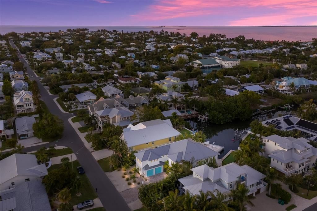 En Venta: $4,650,000 (4 camas, 4 baños, 3055 Pies cuadrados)