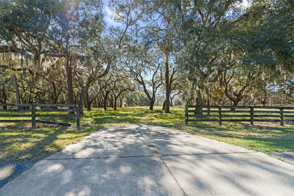 合同活跃: $1,000,000 (5.00 acres)