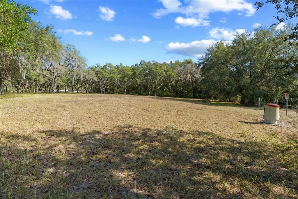 合同活跃: $1,000,000 (5.00 acres)