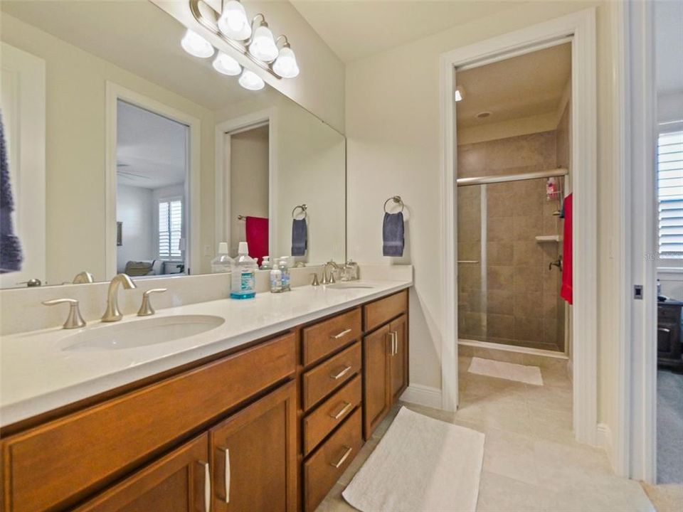 For Sale: $1,599,000 (6 beds, 5 baths, 5334 Square Feet)