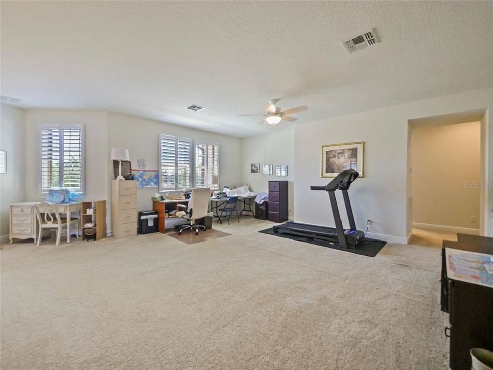 For Sale: $1,599,000 (6 beds, 5 baths, 5334 Square Feet)