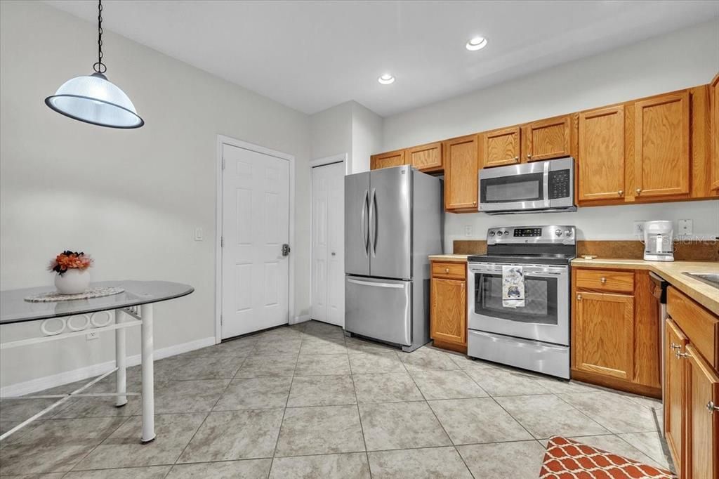 For Sale: $290,000 (3 beds, 2 baths, 1650 Square Feet)