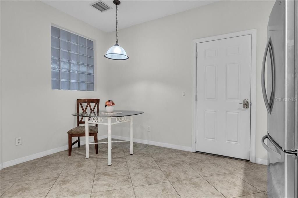 For Sale: $290,000 (3 beds, 2 baths, 1650 Square Feet)