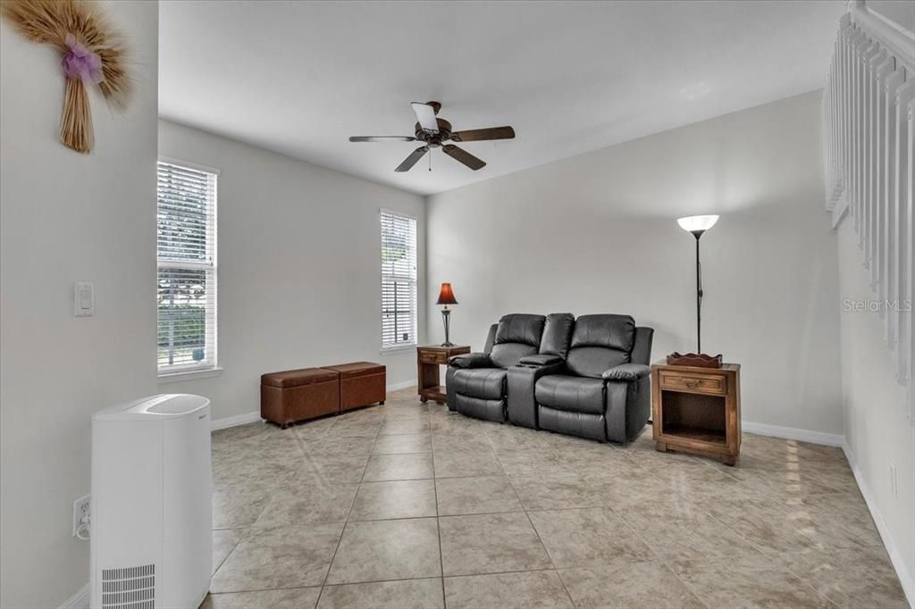For Sale: $290,000 (3 beds, 2 baths, 1650 Square Feet)