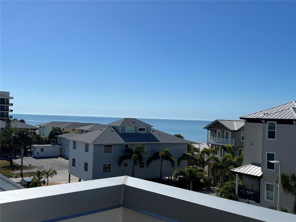 En Venta: $995,000 (4 camas, 3 baños, 2298 Pies cuadrados)