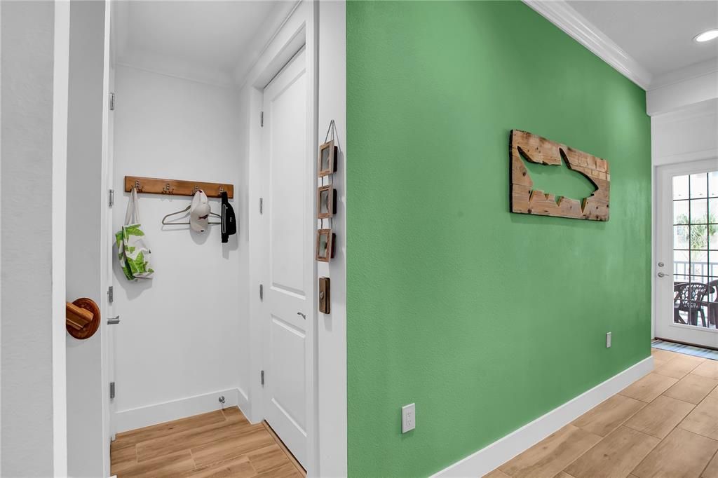 En Venta: $995,000 (4 camas, 3 baños, 2298 Pies cuadrados)