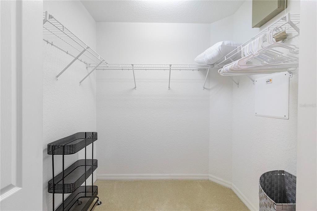 В аренду: $3,900 (3 спален, 2 ванн, 1477 Квадратных фут)