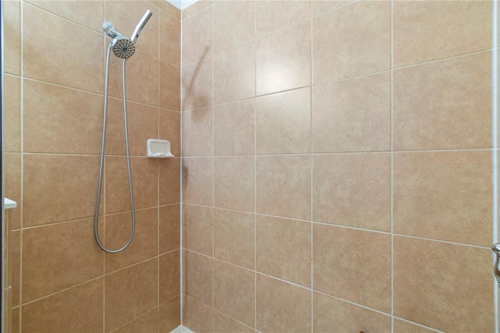 В аренду: $3,900 (3 спален, 2 ванн, 1477 Квадратных фут)
