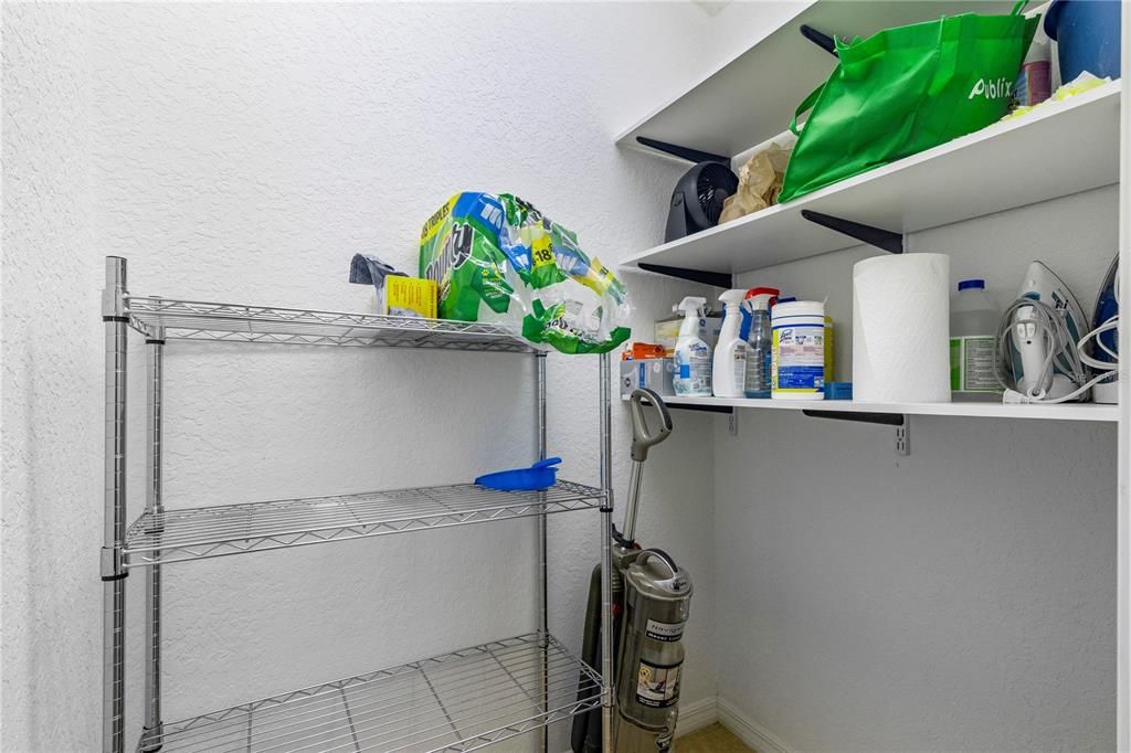 В аренду: $3,900 (3 спален, 2 ванн, 1477 Квадратных фут)