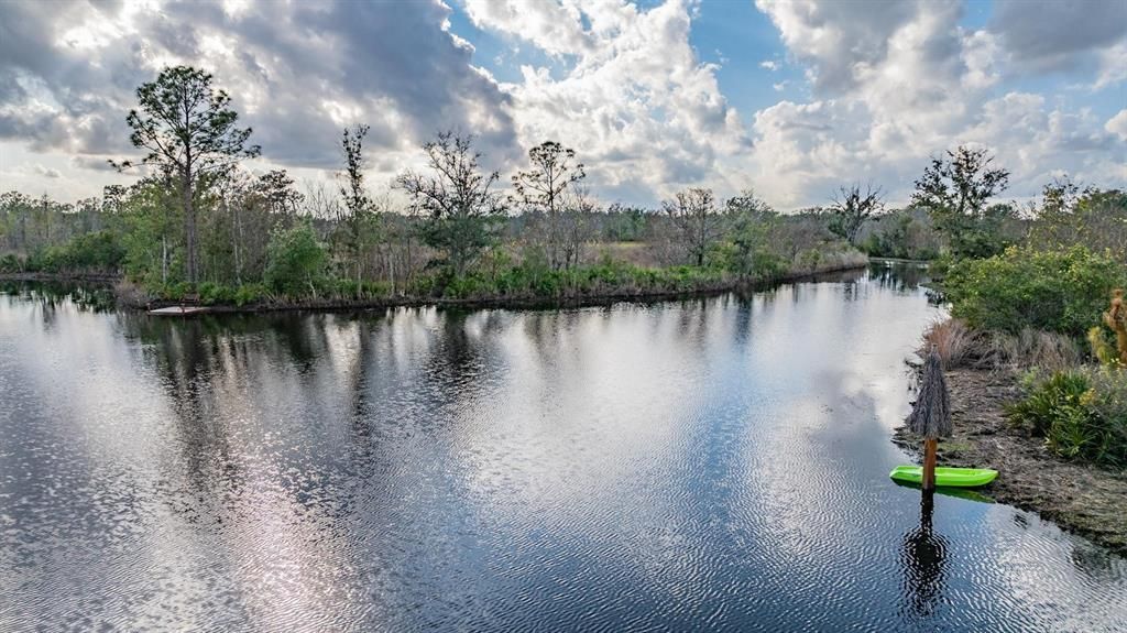 合同活跃: $600,000 (33.69 acres)