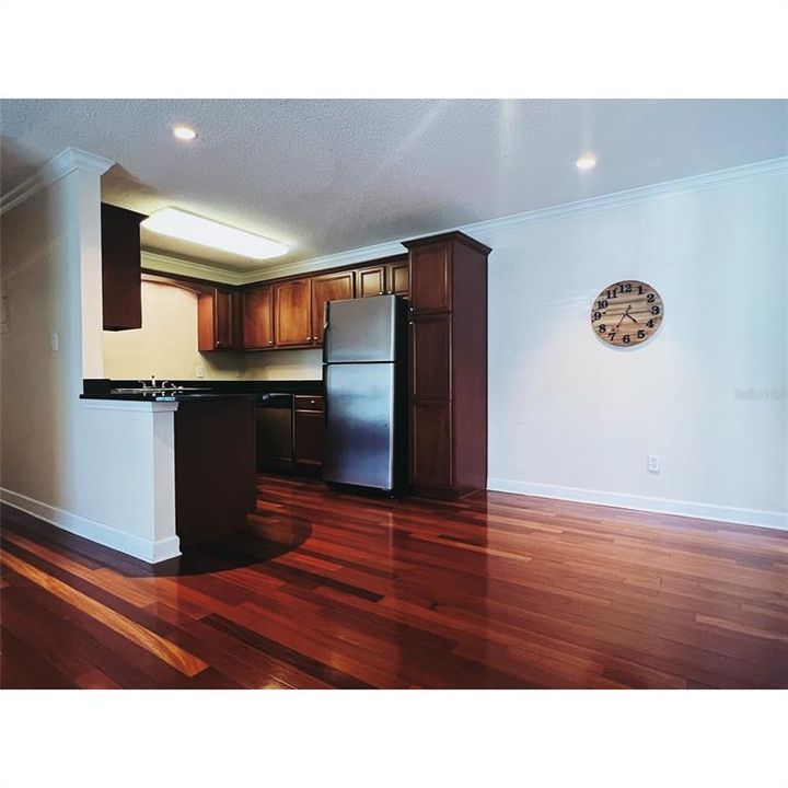 En Venta: $173,000 (2 camas, 2 baños, 870 Pies cuadrados)