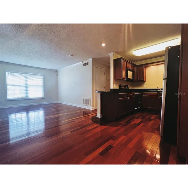 En Venta: $173,000 (2 camas, 2 baños, 870 Pies cuadrados)