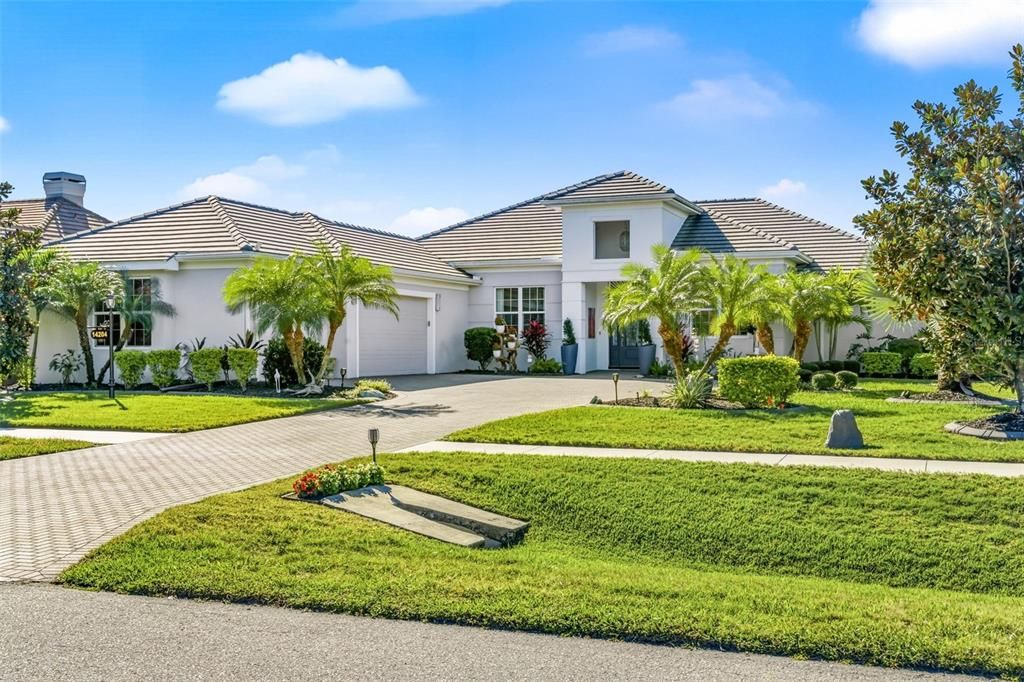 For Sale: $1,150,000 (3 beds, 2 baths, 3402 Square Feet)