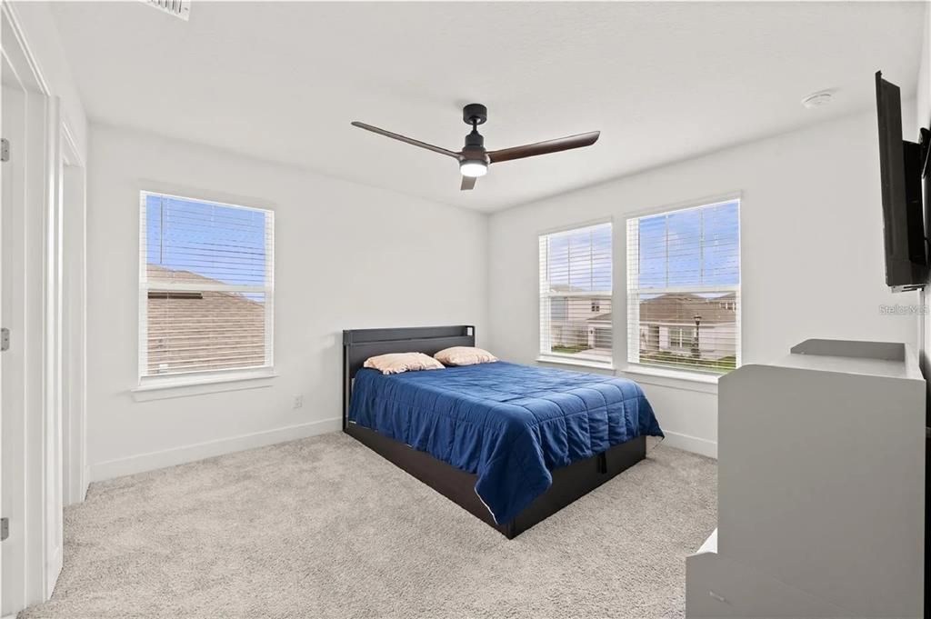 Activo con contrato: $519,000 (5 camas, 4 baños, 3350 Pies cuadrados)