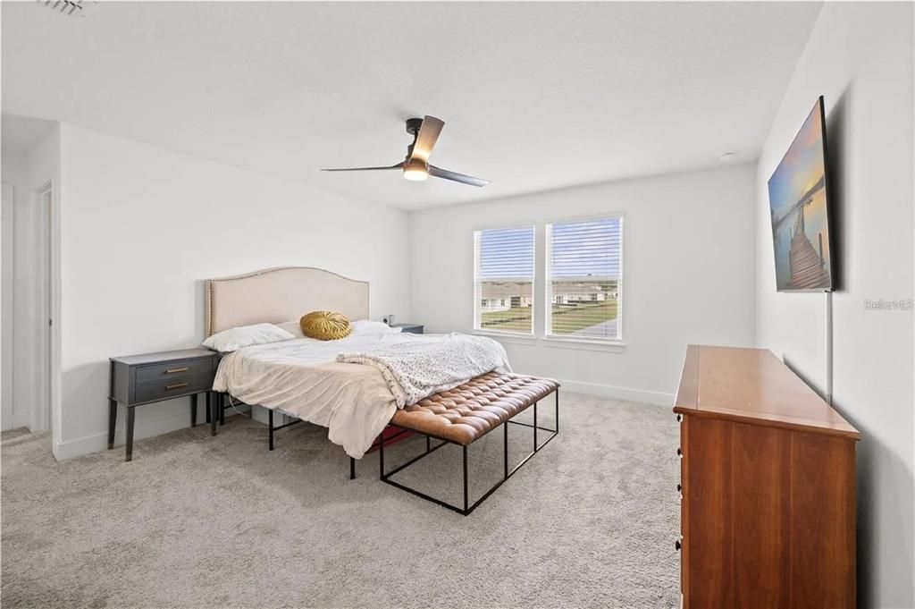 Activo con contrato: $519,000 (5 camas, 4 baños, 3350 Pies cuadrados)