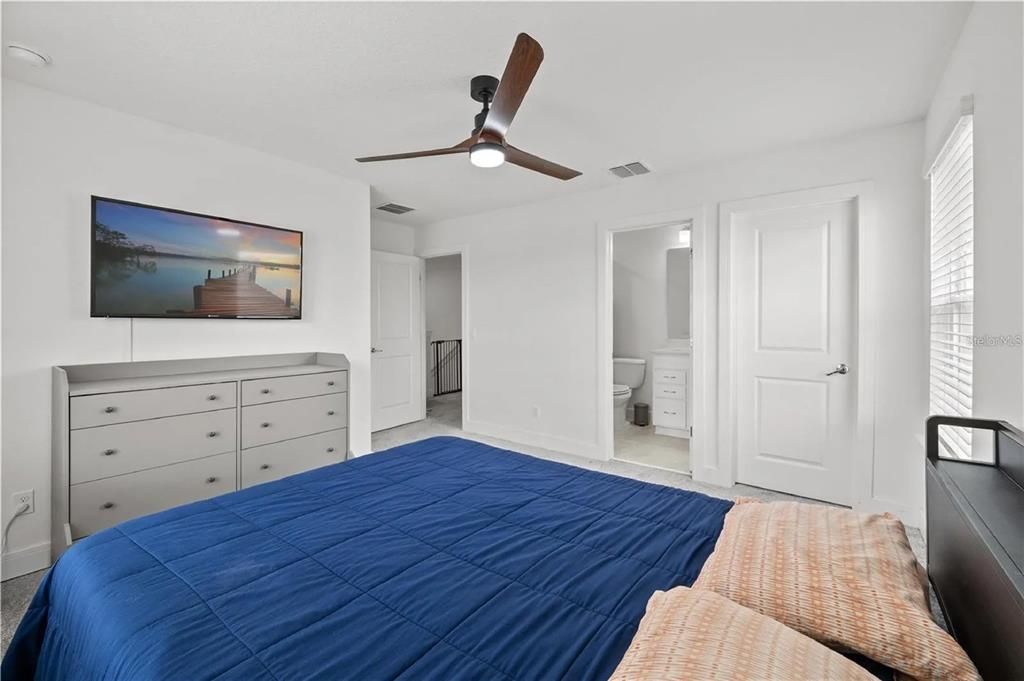 Activo con contrato: $519,000 (5 camas, 4 baños, 3350 Pies cuadrados)
