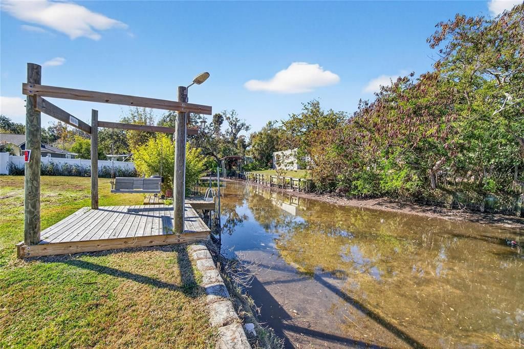 待售: $280,000 (0.22 acres)