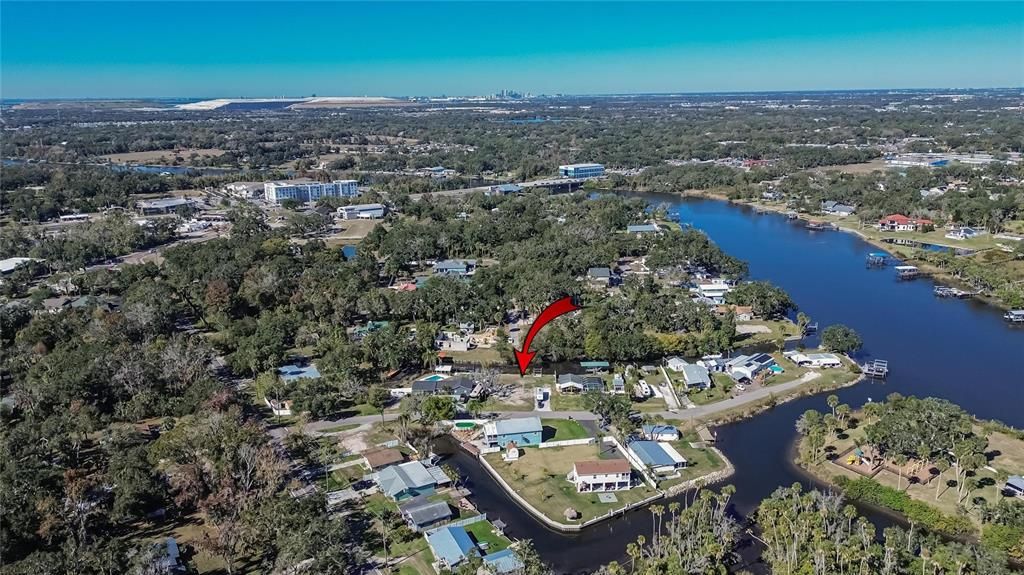 待售: $280,000 (0.22 acres)