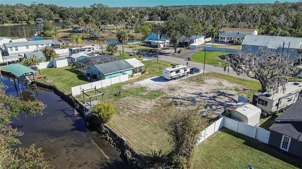 待售: $280,000 (0.22 acres)