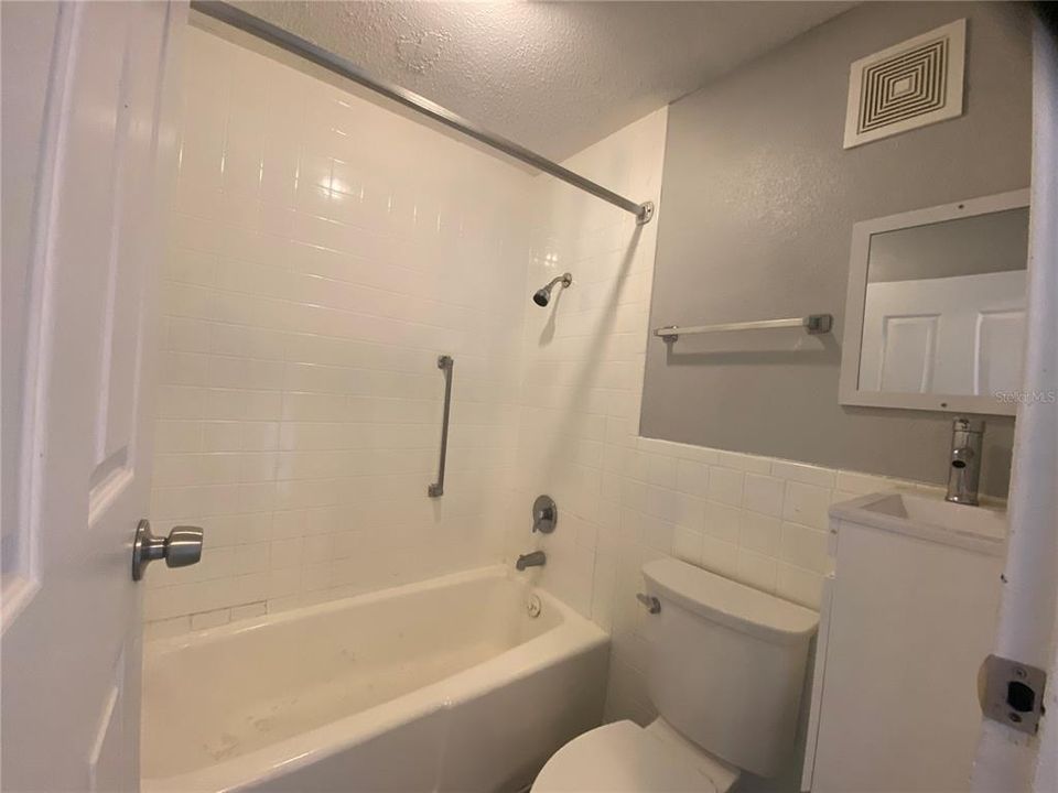En Renta: $895 (0 camas, 1 baños, 500 Pies cuadrados)