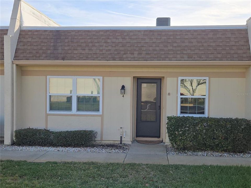 Recently Sold: $114,900 (2 beds, 2 baths, 954 Square Feet)