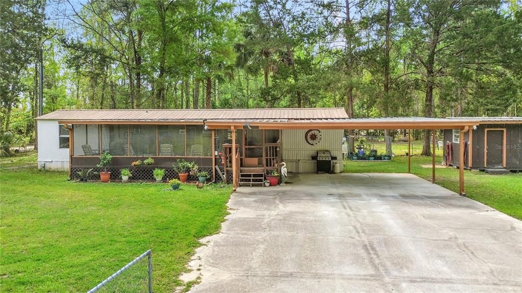 На продажу: $173,800 (2 спален, 1 ванн, 784 Квадратных фут)