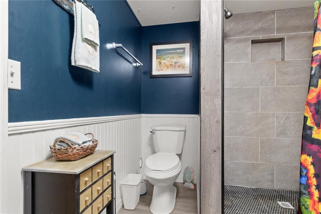 На продажу: $173,800 (2 спален, 1 ванн, 784 Квадратных фут)