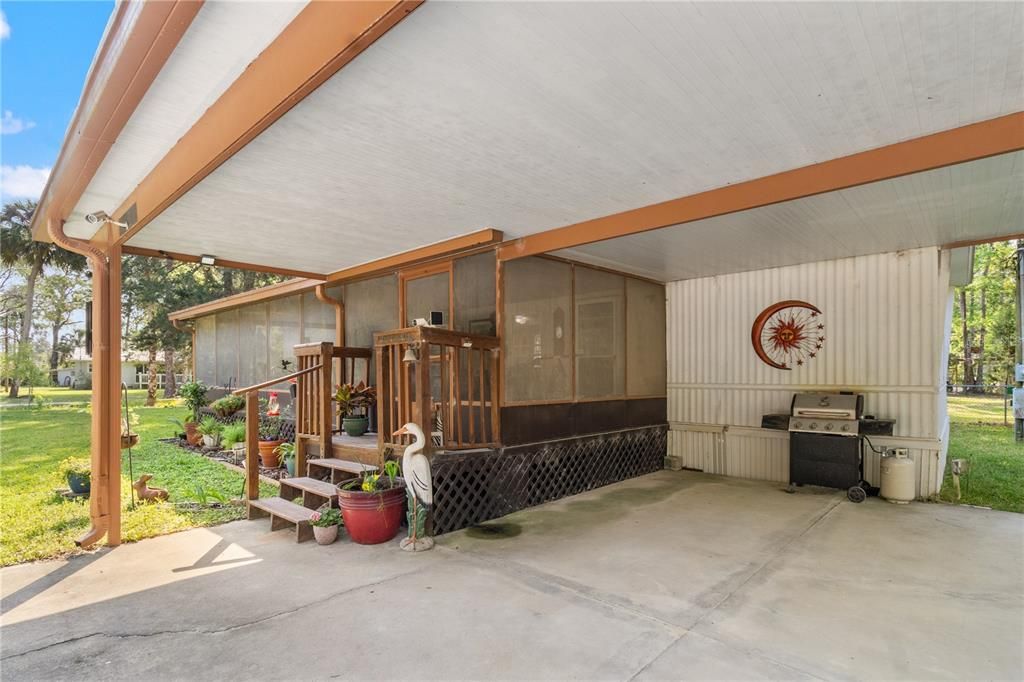 На продажу: $173,800 (2 спален, 1 ванн, 784 Квадратных фут)