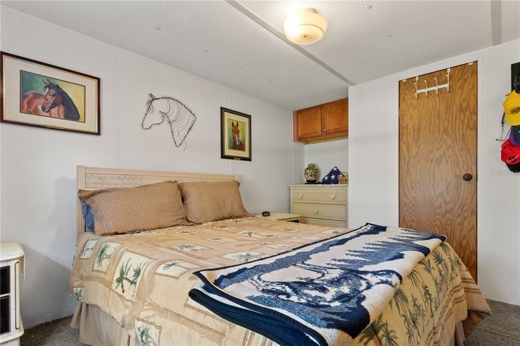 На продажу: $173,800 (2 спален, 1 ванн, 784 Квадратных фут)