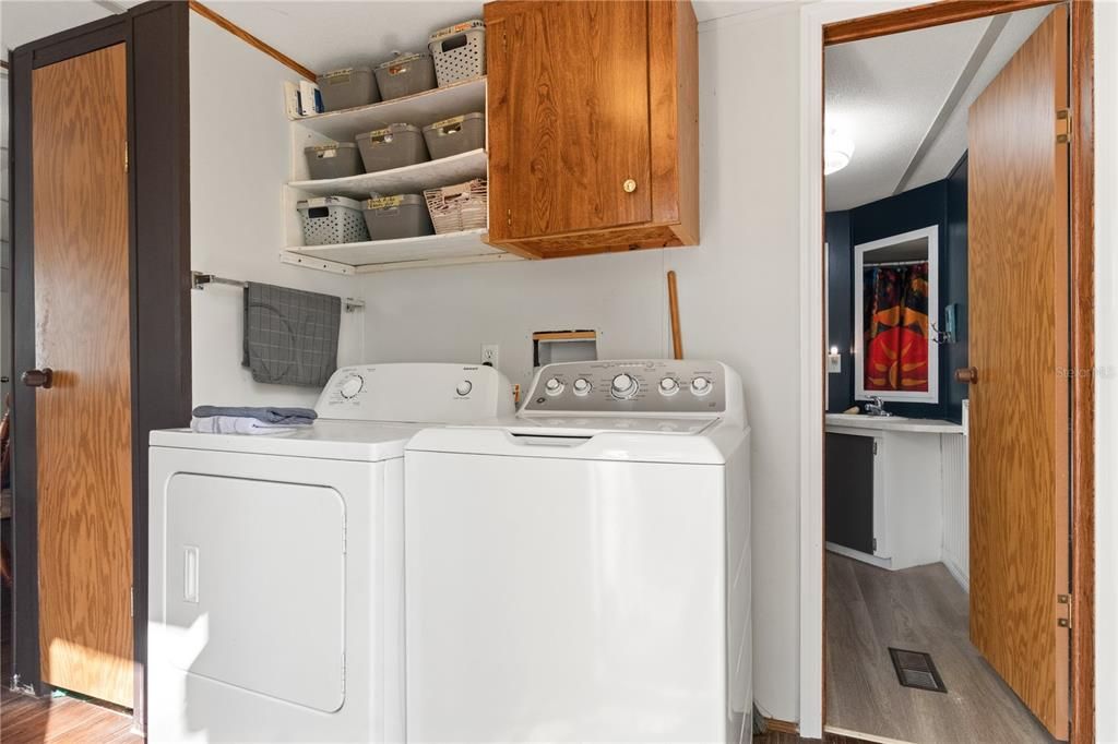 На продажу: $173,800 (2 спален, 1 ванн, 784 Квадратных фут)