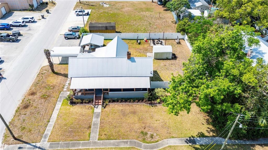 For Sale: $299,000 (3 beds, 2 baths, 1464 Square Feet)