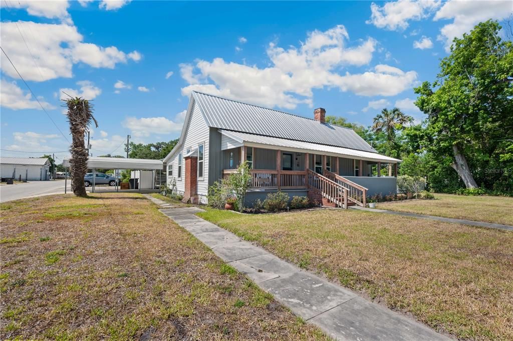 For Sale: $299,000 (3 beds, 2 baths, 1464 Square Feet)