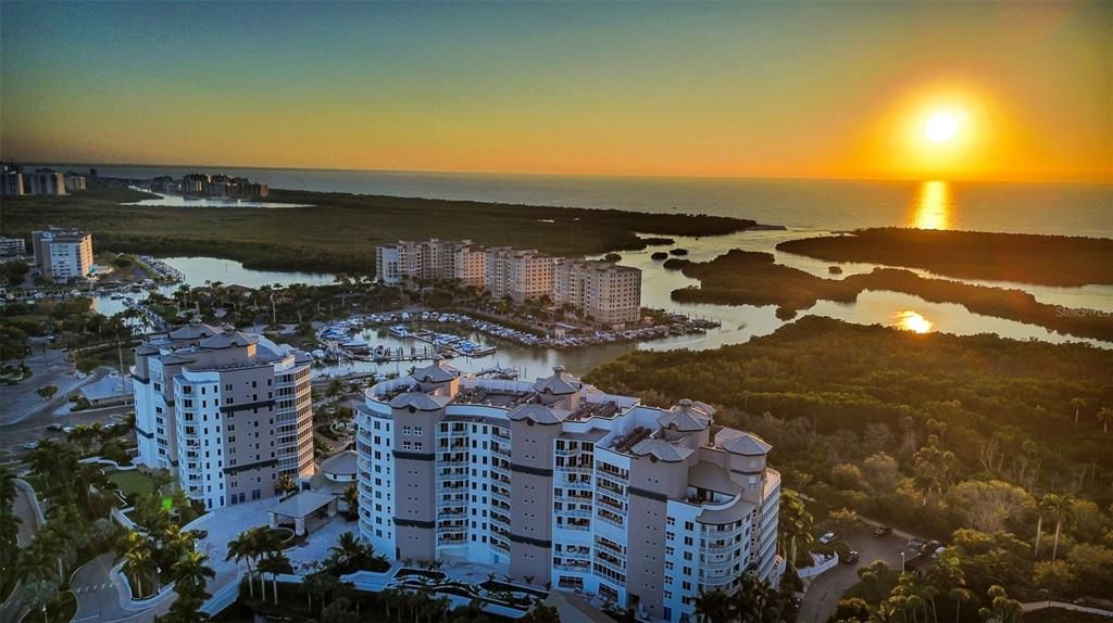 На продажу: $2,995,000 (3 спален, 3 ванн, 3514 Квадратных фут)