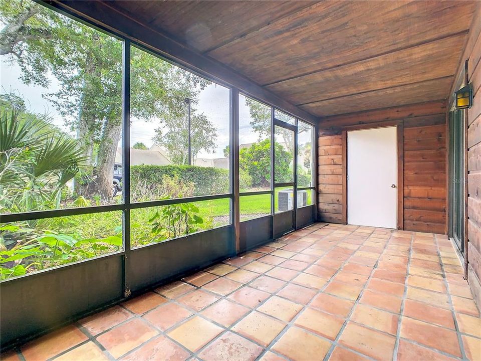 En Venta: $200,000 (2 camas, 2 baños, 1008 Pies cuadrados)