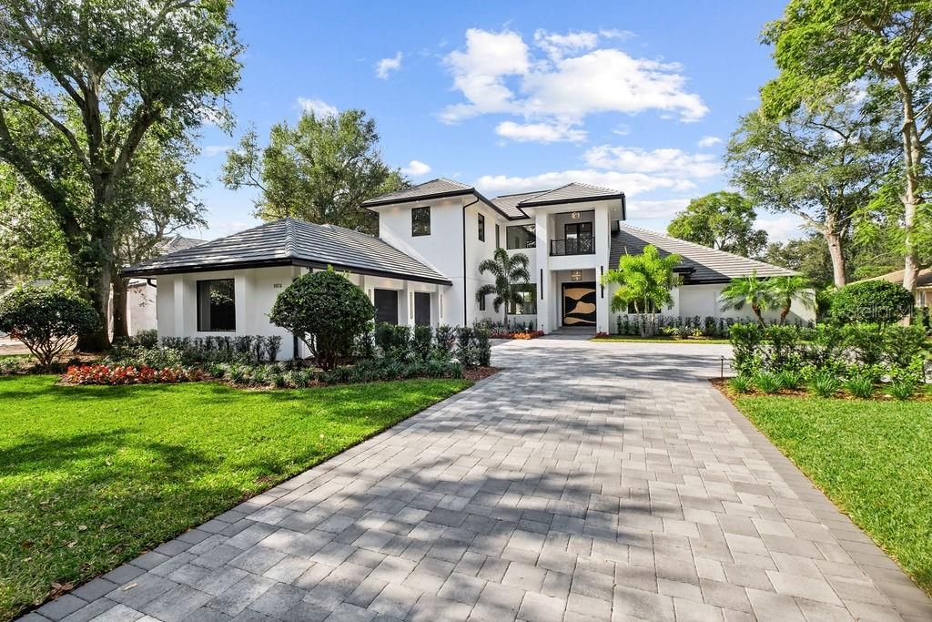 For Sale: $7,250,000 (5 beds, 6 baths, 7099 Square Feet)