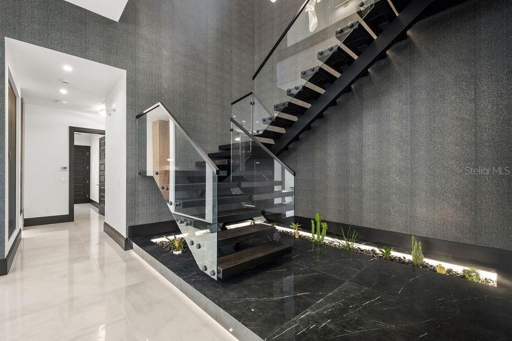 For Sale: $7,250,000 (5 beds, 6 baths, 7099 Square Feet)