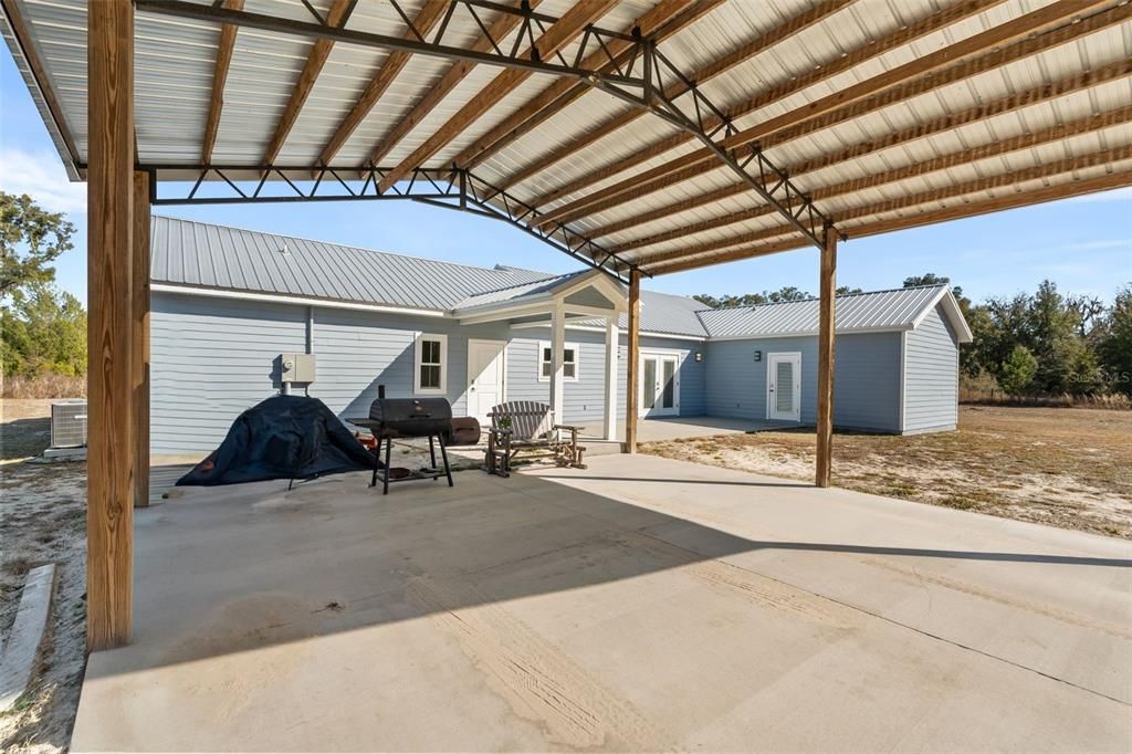 For Sale: $610,000 (4 beds, 2 baths, 2156 Square Feet)