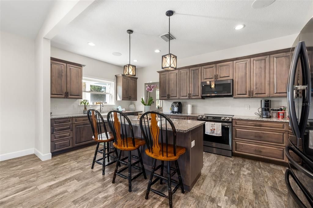 For Sale: $610,000 (4 beds, 2 baths, 2156 Square Feet)