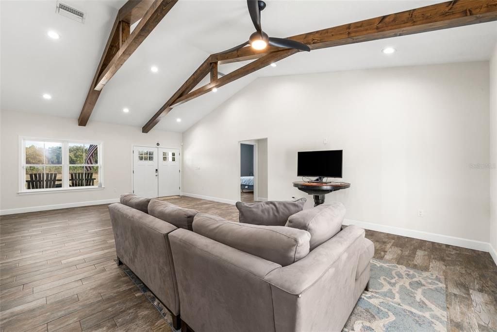 For Sale: $610,000 (4 beds, 2 baths, 2156 Square Feet)